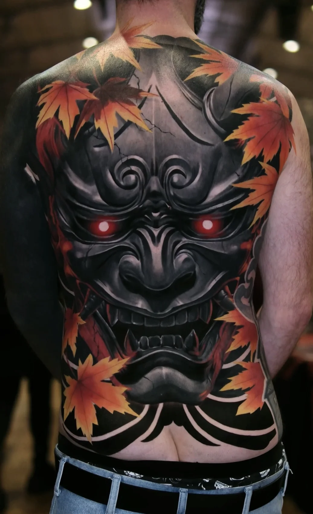 Tatouage japonais Oni sur dos complet par Michael Taguet